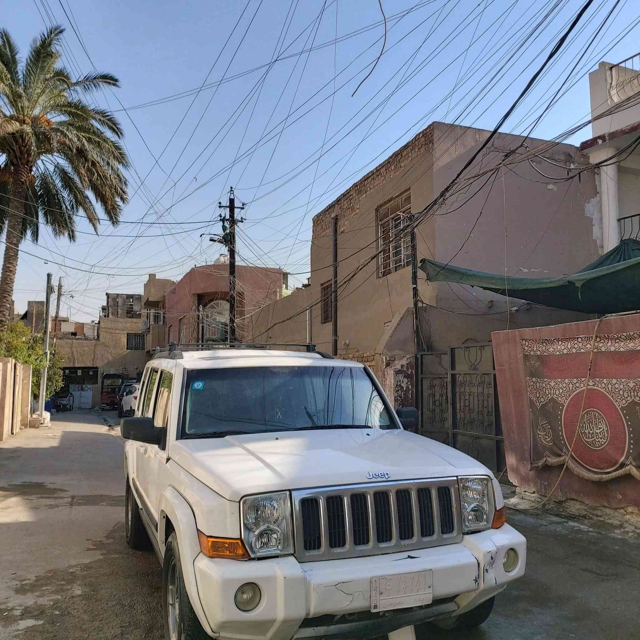 السلام عليكم جيب كومندر 2007 سبعه راكب كراسي كهربائيه ثلاثه فتحات بنوراما    مكينه 3700 6سلندر سياره جديده خير من الله  سياره كلين قطعه وحده  سعر السيارة 95  وبيها مجال  مكان السيارة بغداد جديده مقابل مدرسه الخليج العربي رقم ***********بس واتساب 
60879225077
