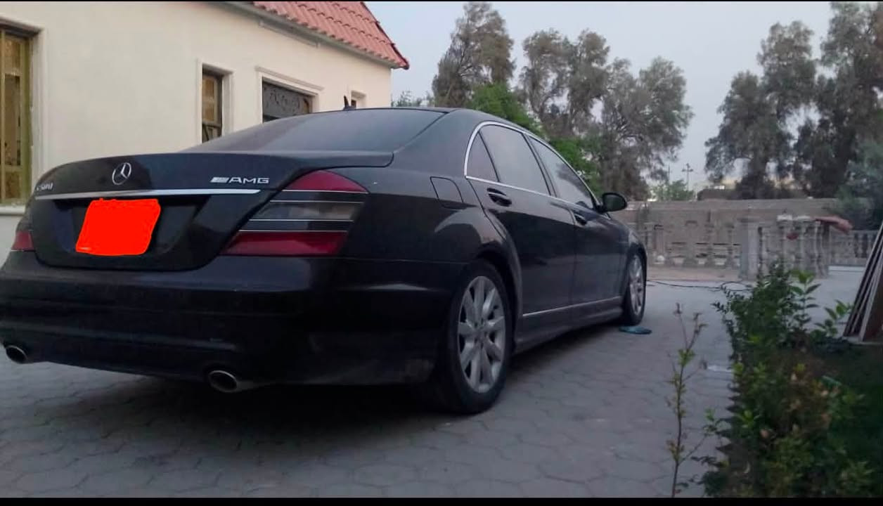 السلام عليكم اخواني. من رخصة الادمن
🚘 مرسيدس S500 موديل 2006

🔹 محرك V8 — 8 سلندر
🔹 فول مواصفات
🔹 عليها كت AMG
🔹 وارد اليابان 🇯🇵
🔹 تسجيل جديد — السنوية لغاية 2031
🔹 المكان: البصرة – الزبير

السيارة عليها بعض الملاحظات البسيطة من ناحية الصبغ، والدعامية الأمامية تحتاج ترتيب.

💰 السعر: 170 وبيها مجال بسيط.

📞 للاتصال: ***********
