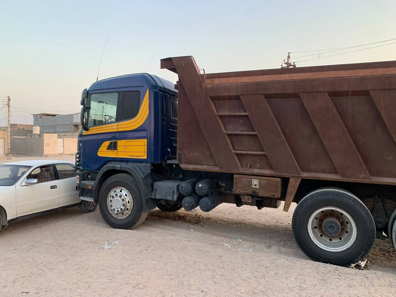 السلام عليكم سكانيا للبيع موديل 2000 رقم بصره انكليزي ل30 سياره جاهزه خير من الله سعر 270 بيها مجال مكان بصره اتصال على الرقم انا مكلف بالنشر  ***********
