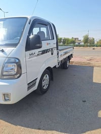 كيا حمل للبيع 2025 مقفوله كفاله عامه ماشيه 21,000 رقم واسط شرط التحويل...
