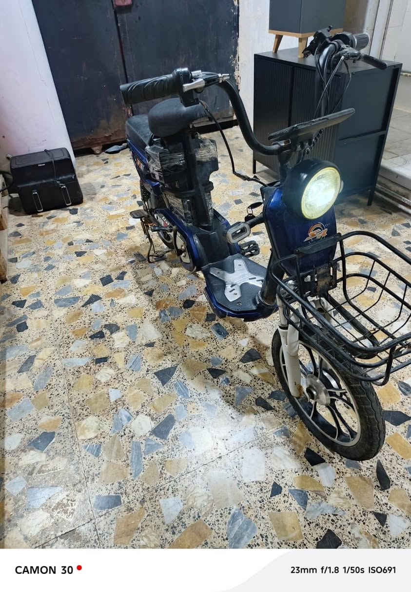 دراجه شحن • حجم ١٦ • بطاريات ١٠+