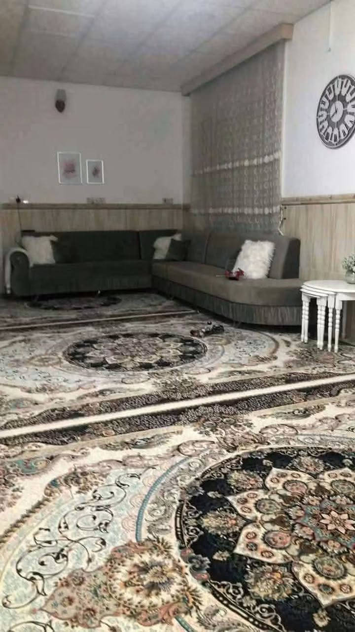 بيت طابقين • ٦ غرف • مسبح ٧٠م