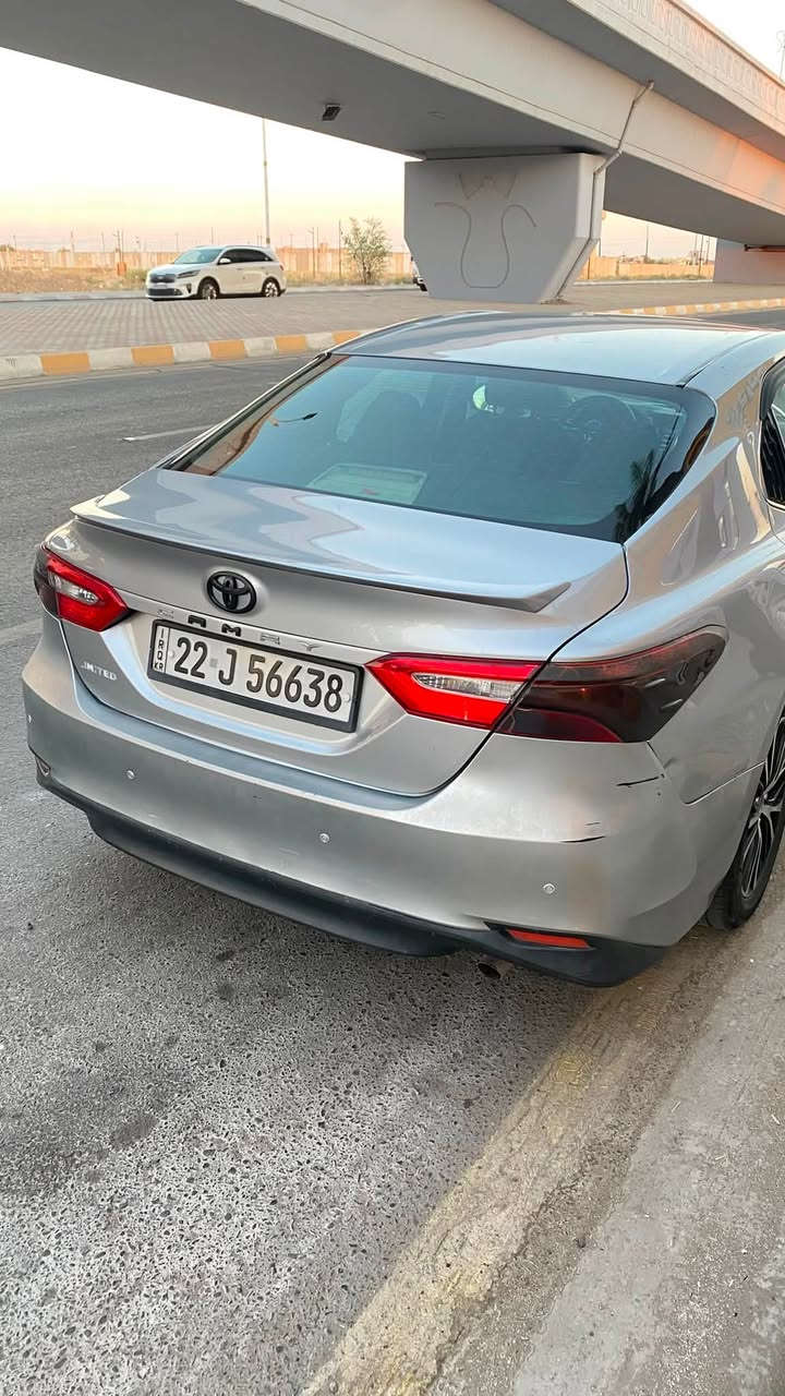 كامري 2018 للبيع 
رقم اربيل باسمي 
ضررها جاملغ خلفي وبارد كد شبرين بالبنيد 
كير محرك صدر تبريد كلها شرط 
السعر 160 وبيها مجال 
للاستفسار ***********
متوفر واتساب
