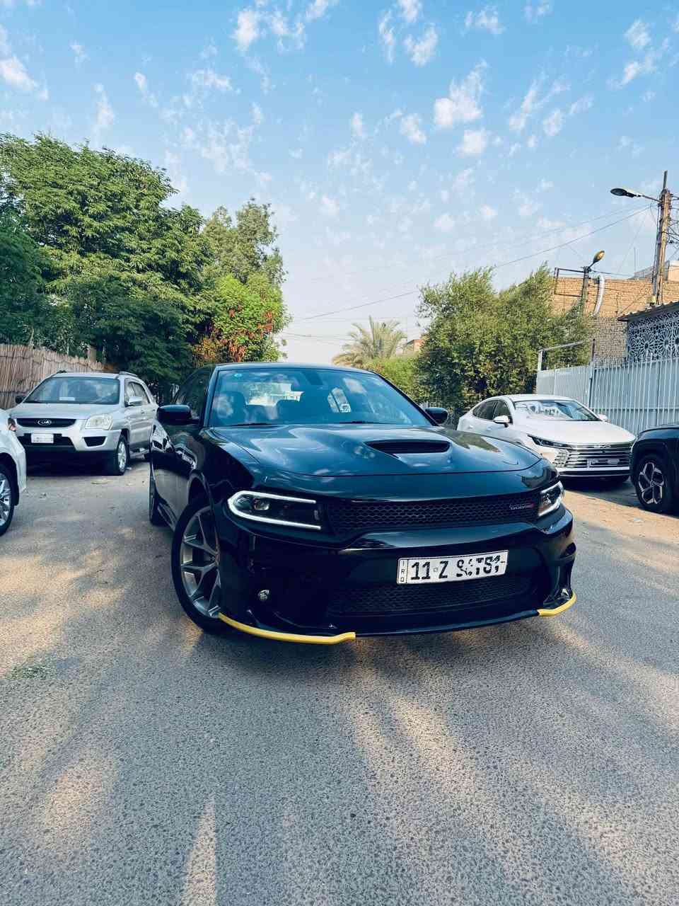 � للبيع | دودج تشارجر GT  2023 🔥
▪️ الموديل: 2023
▪️ وارد امريكي 
▪️ الحادث : باب خلفي تبديل نفس اللون وصبغ بالجاملغ الخلفي بسيط  نظيفة جداً، ✅ 
▪️ الممشى:36 ألف 
💵 السعر255 
للاتصال :*********** بغداد, العراق
