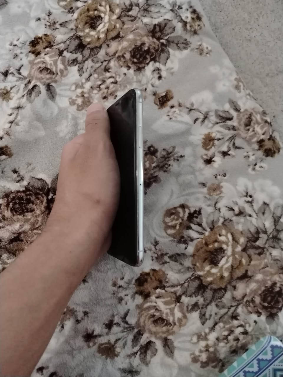 ايفون اكس اس ٢٥٦ • بطارية ١٠٠ • شاشة مبدلة