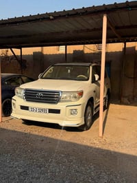 لاندكروز • ٢٠١٢ • وارد قطري