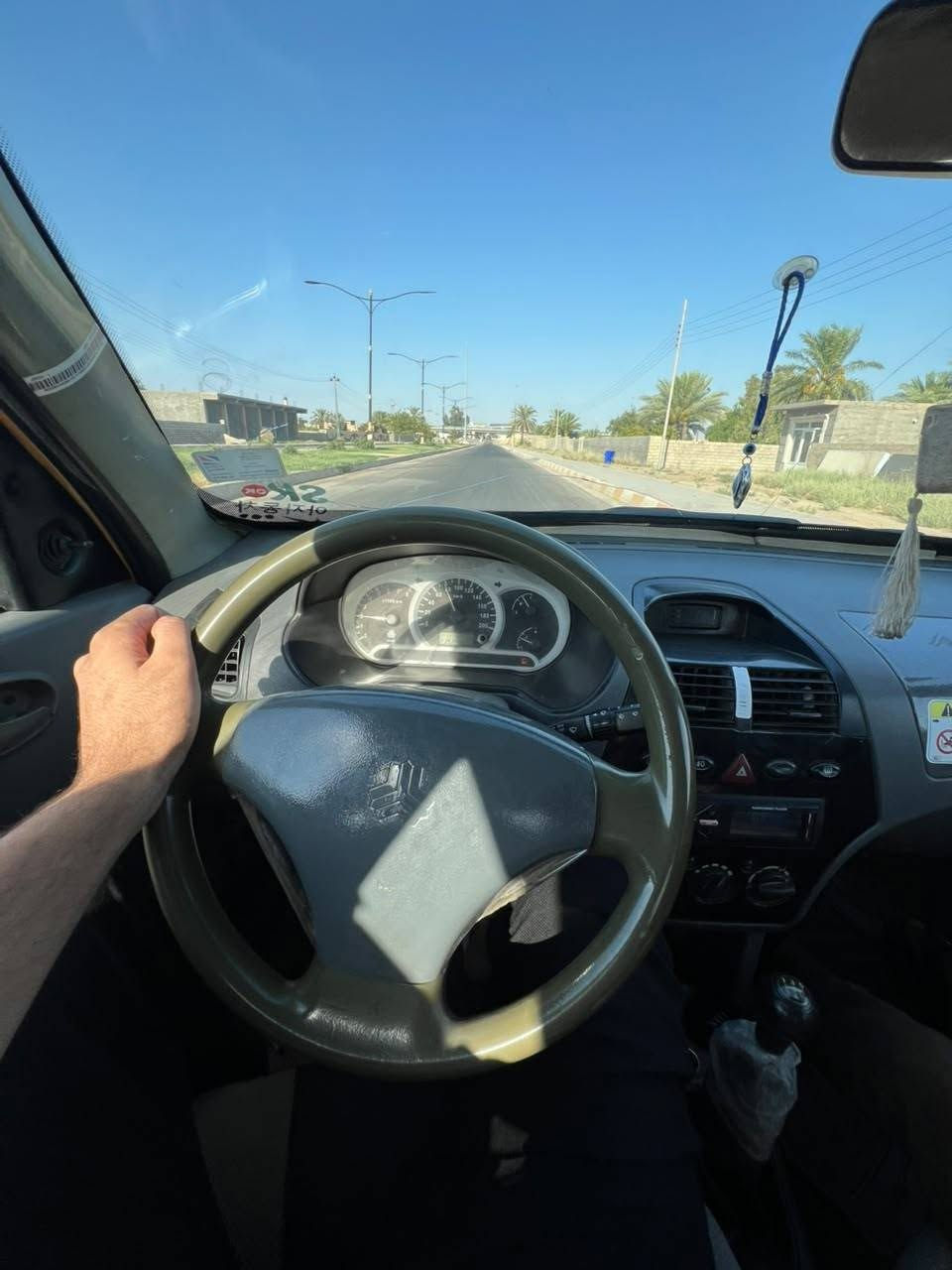 طيبه 2015 جاهزه للأخير تبريد ثلج🥶
تخم تاير جديد باتري جديد مكينه كير شرط تبريد تدفئه شرط صبغ اهلال الخلفي فقط سنويه لل28 مصفره هيئه وغرامات تحويل بنفس اليوم مكاني صلاح الدين 
السعر 42 ومجال بسيط
***********
