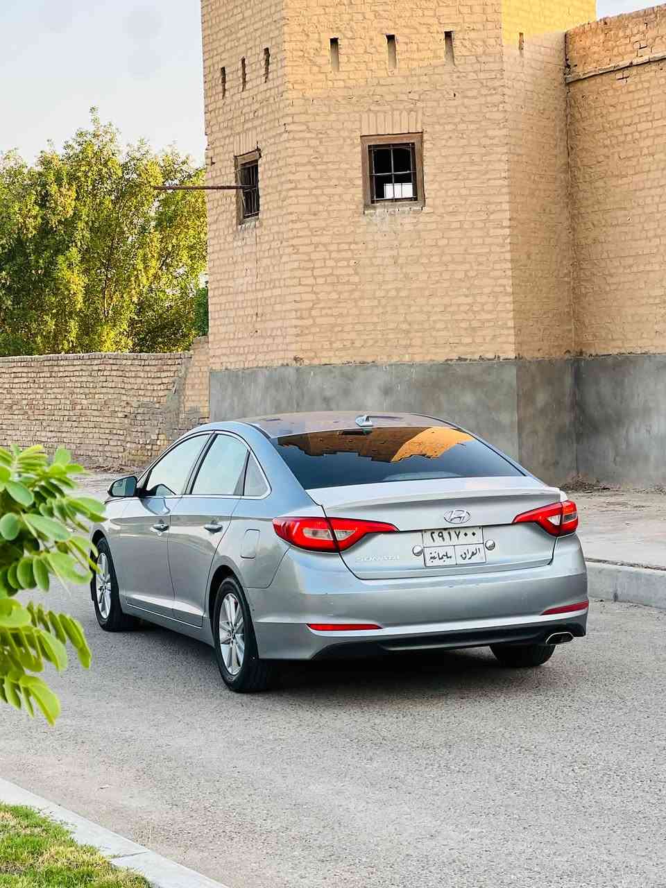 سوناتا موديل 2017 بسعر مناسب رقم سليمانيه مداور او وكاله
وارد أمريكي  السياره جديده وما بيه نقص جاهزه من حداديه تخم تاير كير مكينه تبريد

حادثه تلاث قطع بدون اي داخل بدوان اي تبديل السياره كله ليبل واحد 

المواصفات 
تحكمات استيرن 
 كشافات 
لايت زنون 
تلاث انضمة قياده 
ايكو 
اسبورت 
عادي 
كأمره خلفيه 
حساسات 
وباقي المواصفات معروفه 

السعر103وبيه  مجال بسيط 

مكاني بابل  الحمزه الغربي

للاستفسار اتصل على هاذا الرقم 
***********
