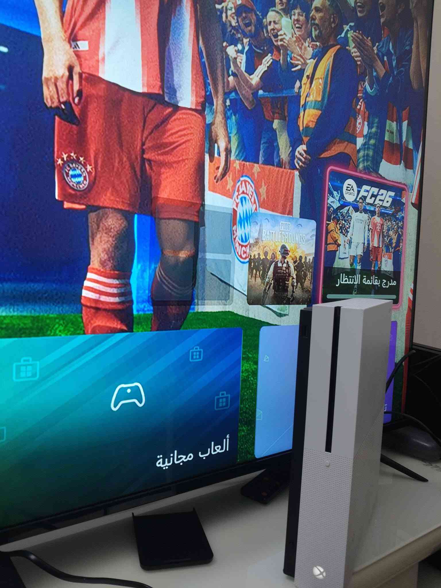 سلام عليكم اكس بوكس 1s جهاز كلش نضيفه ممفتوح لوك ستيكر 1تيرا بي كم لعبه سعر 155الف مكان اربيل توصيل موجود
