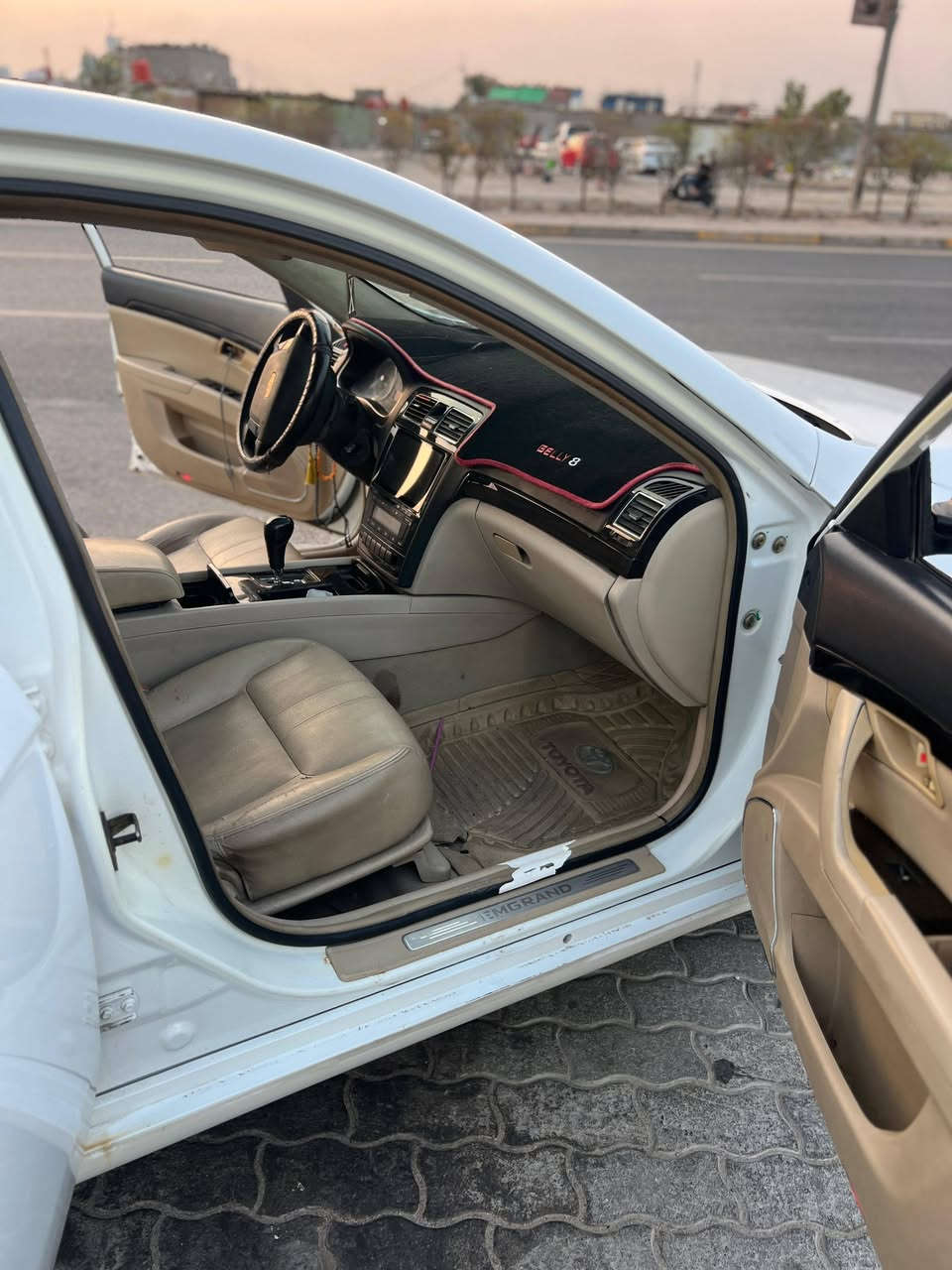 ام كراند البيع 820c مكينه وكير كفاله بيها بس بارد   رقم ناصريه سياره بل بصره تحويل سعر 55 وبيها مجال مكان سياره المعقل دور الهنديه ***********
