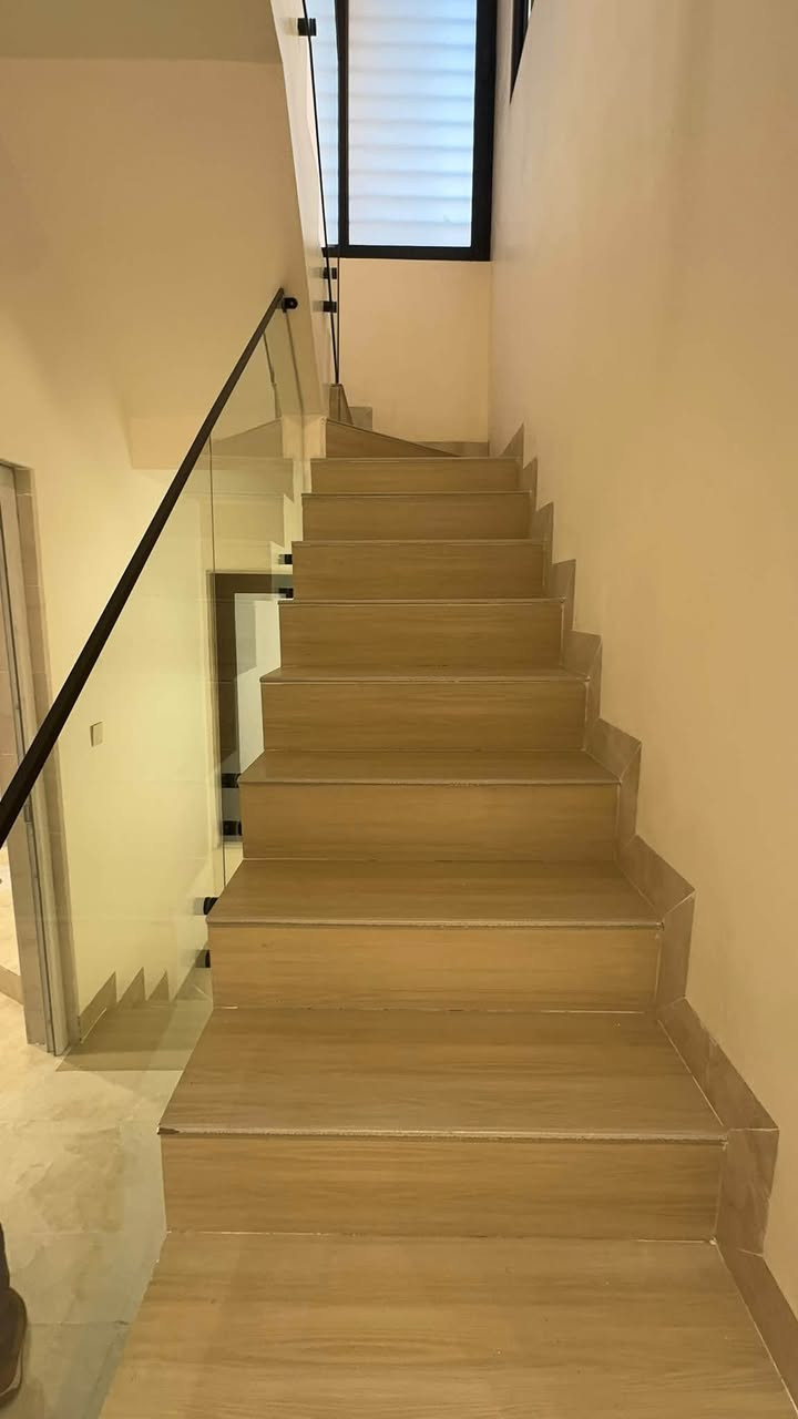 شركة تنظيف • تنظيف منازل • تنظيف واجهات