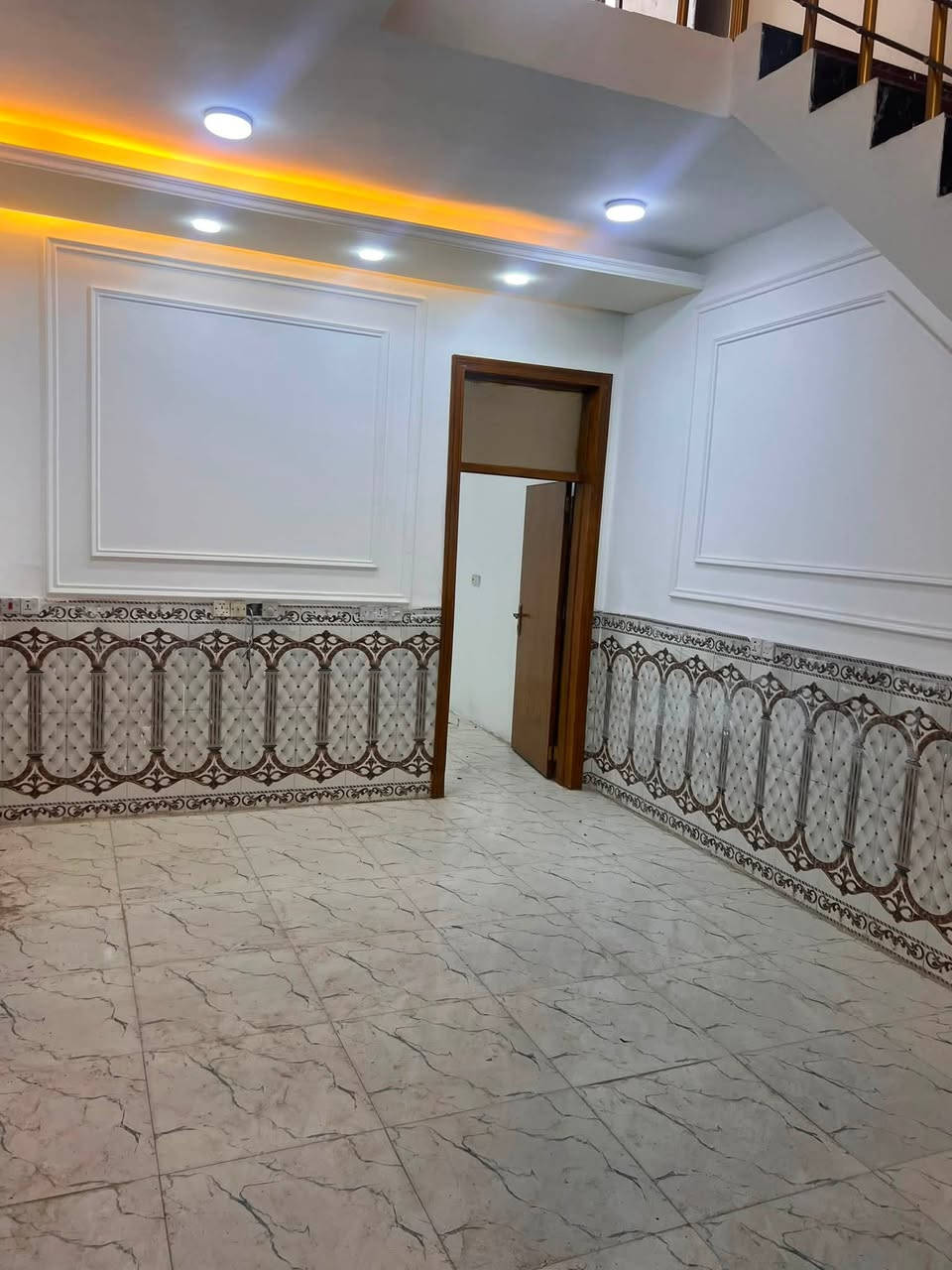 دار للبيع 125م بسياسيين موقع شارع 30م
جاهز للسكن والبناء درجة اولى ***********

