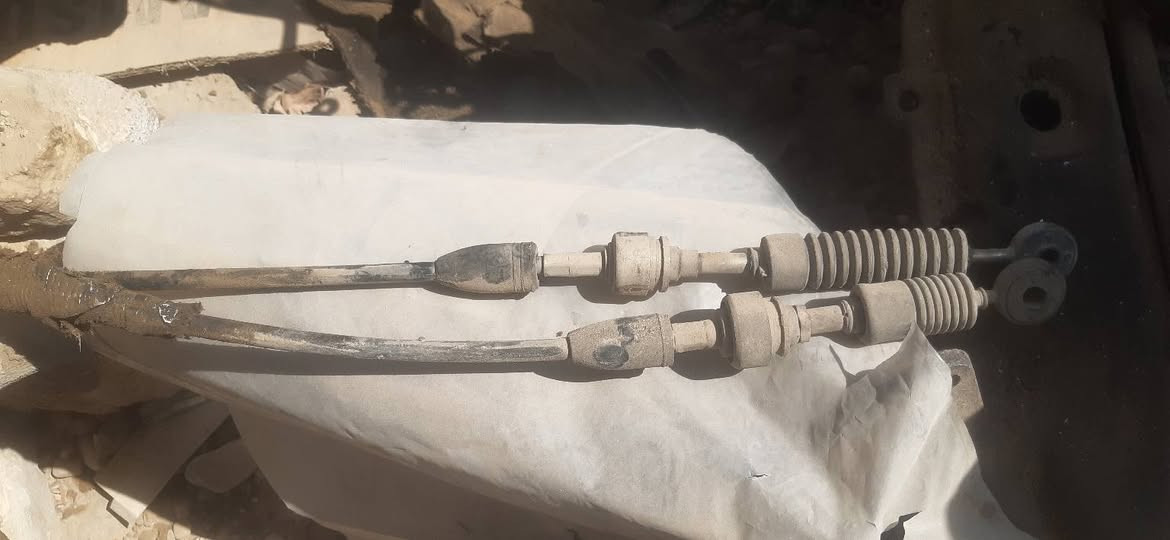سياره شيري كوين باقي بيها اغراض للبيع تجي تفصخهن وتاخذهن وتبقي الهيكل فقط  مكاني بغداد 
باب جنطه اصفر نظيف 
كشنات امامي وخلفي
بطانه سقف داخليه نظيفه
فرشه ارضيه
فيتيس مع قمجات الكير
كنديسر بريك
طبله يمين 
فرم ممه 
بدرات
درايم شفت طويل كامل
الكزوز كامل صالنصات ودكشن
جويتر
ودكشن بارد مع الحساسات الايسي والتي بي اس وحساس الماب سنسر 
مجمع جاينات الماء
روس روط عدد ٣ نظيف
المجموعه الخلفيه كامله دبلات لويات ربل طبلات رباطات فلنجات بريك فلنجات بولبرين مع عنابير البريك وقمجات هند بريك
فان تبريد
صوندات وبواري تبريد واغراض متفرقه اخرى
للتواصل والاستفسار *********** واتساب ابيع الاغراض كلها شلع تجي تفتحها من السياره وتبقي بس الهيكل
