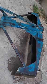 جديد • قليل الاستخدام • قطع غيار