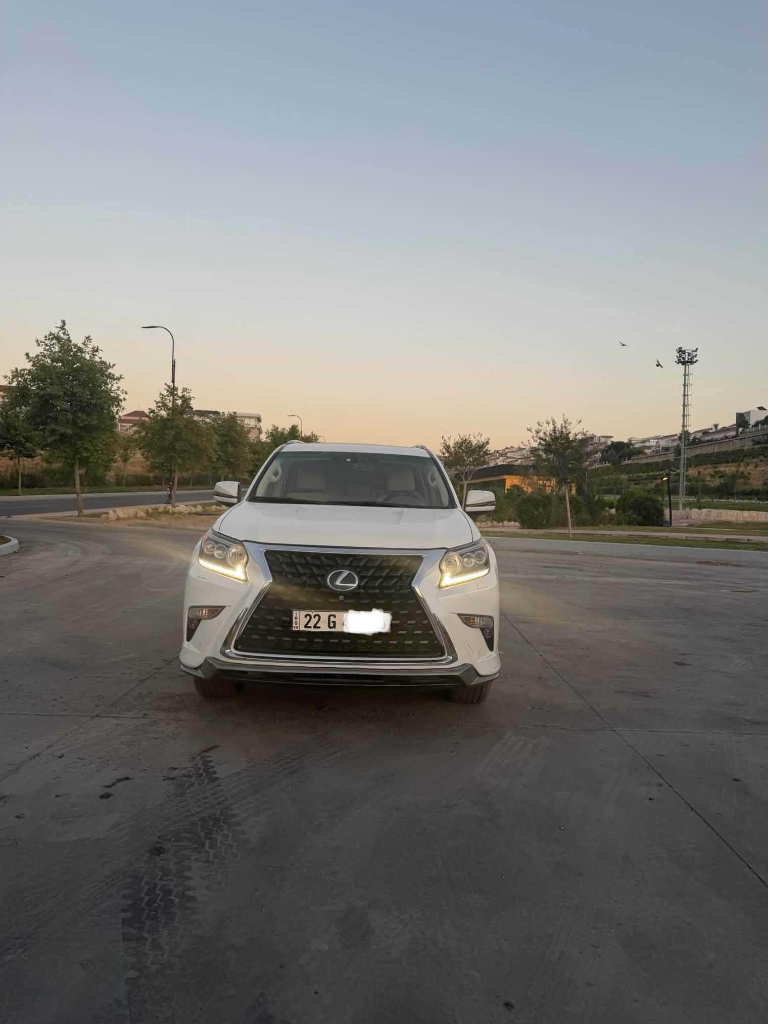 Lexus gx 460 2016 v8 
لكزس برادو
موديل ٢٠١٦
٨ سلندر 
ماشي ١٢٢ الف
فول فول مواسفات
٣ قطع امامي صبغ 
رقم اربيل 
سعر ٢٨٥ 
رقم موبايل *********** أربيل, العراق
