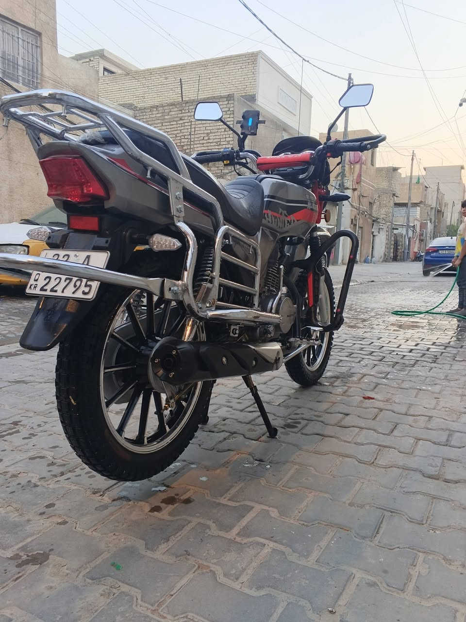 سلام عليكم دراجه دايوان طك كارتون جديده بمعنه الكلمه اخذناهه قبل سبوعين اخذناهه (3مليون ) وهسه رايديهه 2700وبيهه مجال بيع سريع رقم وسنويه هاذه الرقم للتصال ***********
