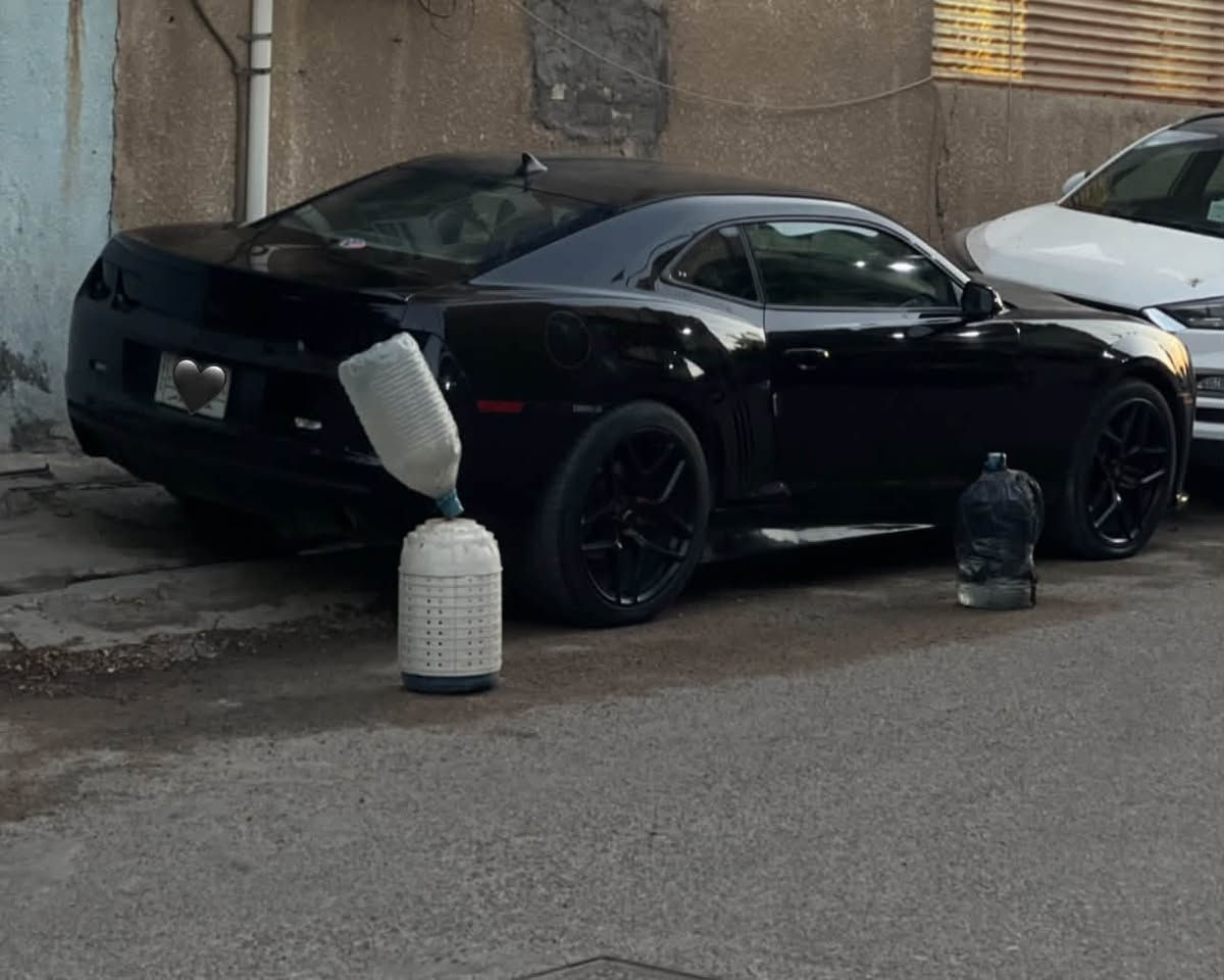 للبيع او المراوس ابسياره اربع ابواب كمارو ٢٠١٣ rs 3600
مكينه كير كفاله 
السياره عليه هواي اضافات 
- عليه اكزوز كامله من اكس بايب و دون بايب و بطيخات ريمونت بعدهم بلضمان 
- عليه اوياله z28 و عليه اسبيسر 
- عليه دعاميه zl1 و عليه لايتات ابو الاسوار و عليه عدسات هم بعدهم بلضمان 
- السياره عليه برمجه سيفتي و السياره كلش قويه 
- منضومه المي كله جديده يعني انسه شي اسمه حماوه و بل اضافه هيه اصلن السياره مبرمجه 
السياره رقم بغداد بسمي تحويل ثاني يوم 
بيه بعد هواي اضافات يجن على بال 
مكان السياره بغداد الاستفسار *********** 
السعر ٩٢ و بيه مجال بسيط
