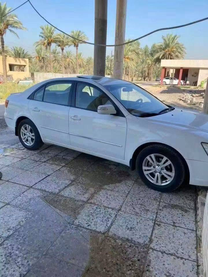 سلام عليكم شباب هاي سياره مكصوصه صندوك وهذوله ناس قفاصه يبيعه ألم كفاله ورها من تريد  ترجعها يكصون من فلوسك  ناس 56 عدهم سيارتين اوبامه وسوناته

نص مكتوب في الصور:
- المنشورات
- كروب سوناتا العراق
- علي المهندس
- سلام عليكم سوناته البيع موديل 11 خليجي بيه شخط بين الجاملغ والباب فقط بدون دواخل شواصي الغود حوض تكم قماره كلهن كفاله عامه مكينه 2400دوش لاتبخير ولاتنقيص كير مكينه حداديه تخم تاير تبريد كله جديد رقم بغداد نكليزي بسمي سنويه 2030السعر 99وبييه مجال بسيط
- مكان حله مركز المدينه
- للاستفسار***********