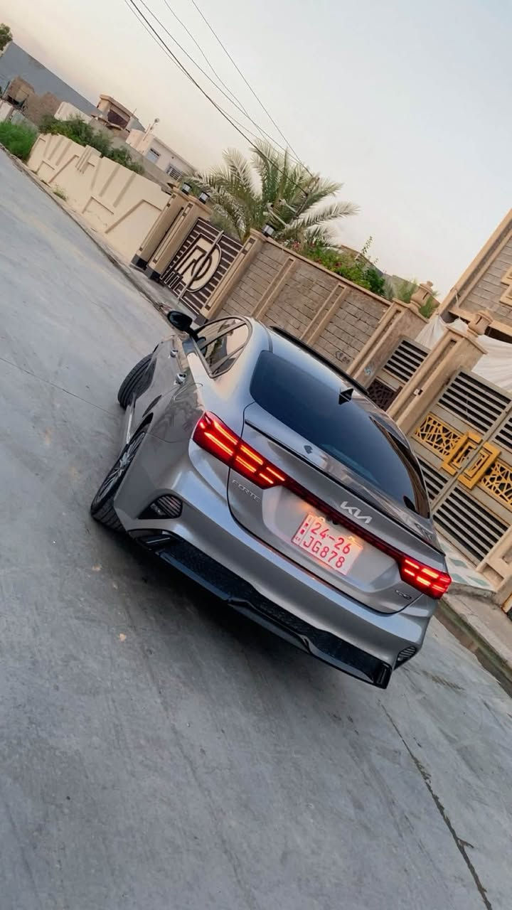 🔥KIA FORTE 2024GTLIN 🔥                  
🔴 السيارة ليبل واحد بدون صبغ بدون تبديل  ✅
فقط ربع البوند بارد  وملاحظات خفيفة pdr ✅  

#السعر 162 ومجالها بسيط
فول مواصفات 1/1 
فتحة سقف 
بصمة تشغيل
محرك 2000 DOCH 
شاحن لاسلكي
بصمة أبواب
تشغيل عن بعد
هاند بريك بصمة 
اوتو هولد
تبريد ❄️
ثلاث وضعيات قيادة
كير توماتيك وعادي
قيادة ذاتية 
توقف ذاتي 
رادارات جانبية وأمامية وخلفية
سماعات سستم HARMAN 
شاشة كبيرة 9 انج ونضام صوتي
ليد امامي 
ليد خلفي 
كشن السائق كهربائي
ليد بالمري
نقطة عمياء
ابل كار بلي 
حاكية تنصي التبريد عند الاتصال بالهاتف 
مكان السيارة 📍موصل 
للاستفسار 
***********✅
