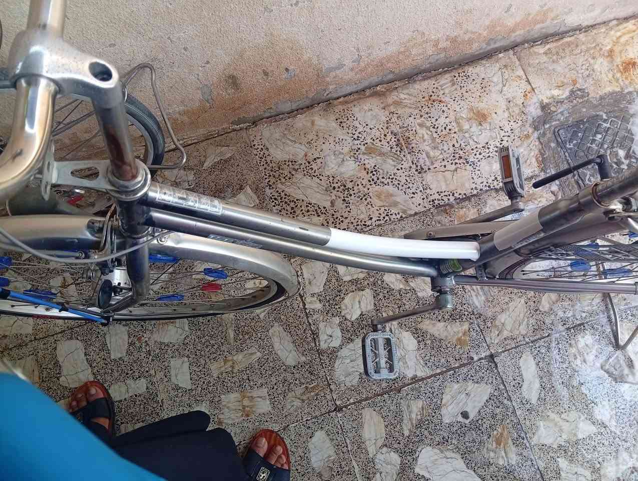 بايسكل للبيع حجم 27 فول نظافه كير حساس تايرات جدد فول ***********
