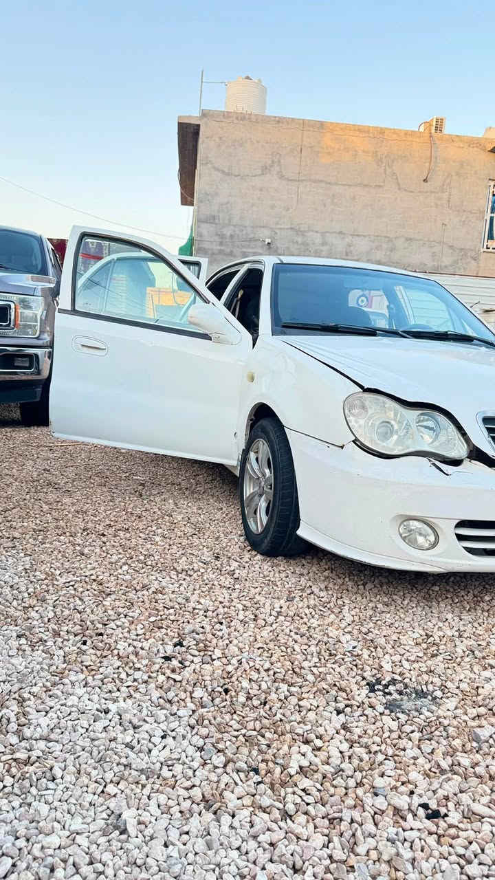 سلام عليكم سياره لل بيع سياره نضيفه مكينه وكير حداديه تبريد خير من الله تخم تاير جديد امانت الله سياره حلوه وتعبان عليها وجناي موديل 2013 مداور. ثاني يوم  سياره مناسبه عنوانه كربلاء طوريج ***********
