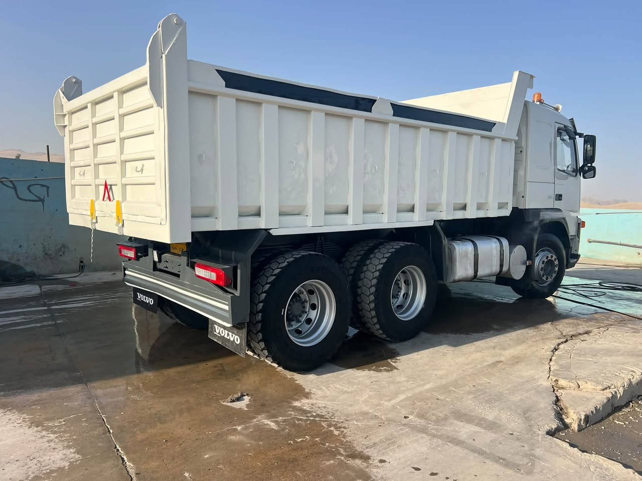 Volvo fm
مۆدیل 2006
مجموعە ڕەبەڵ 
شانسی دریژی بیلادی
گیرعادی ٣_٣
***********
