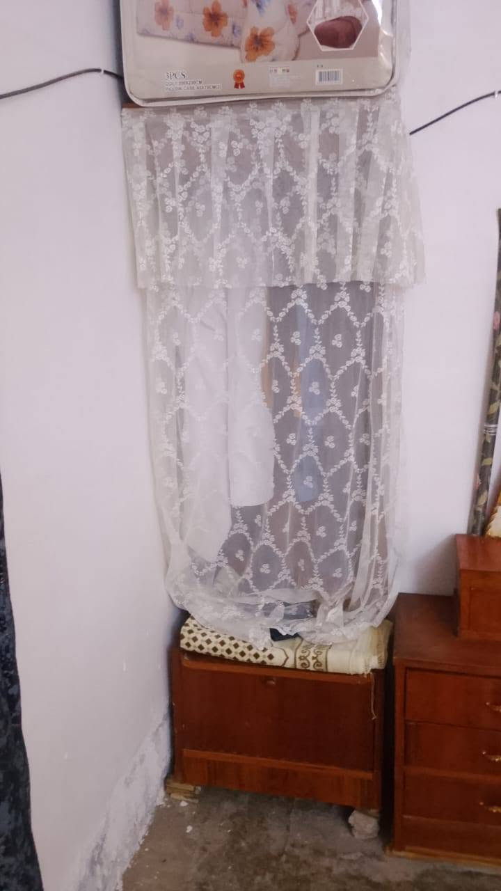للبيع غرفة نوم مستعمله اربع ابواب اربع قطع شراي اتصل ***********
