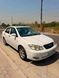 بيوايدي F3 • ٢٠١١ • فتحة سلايد