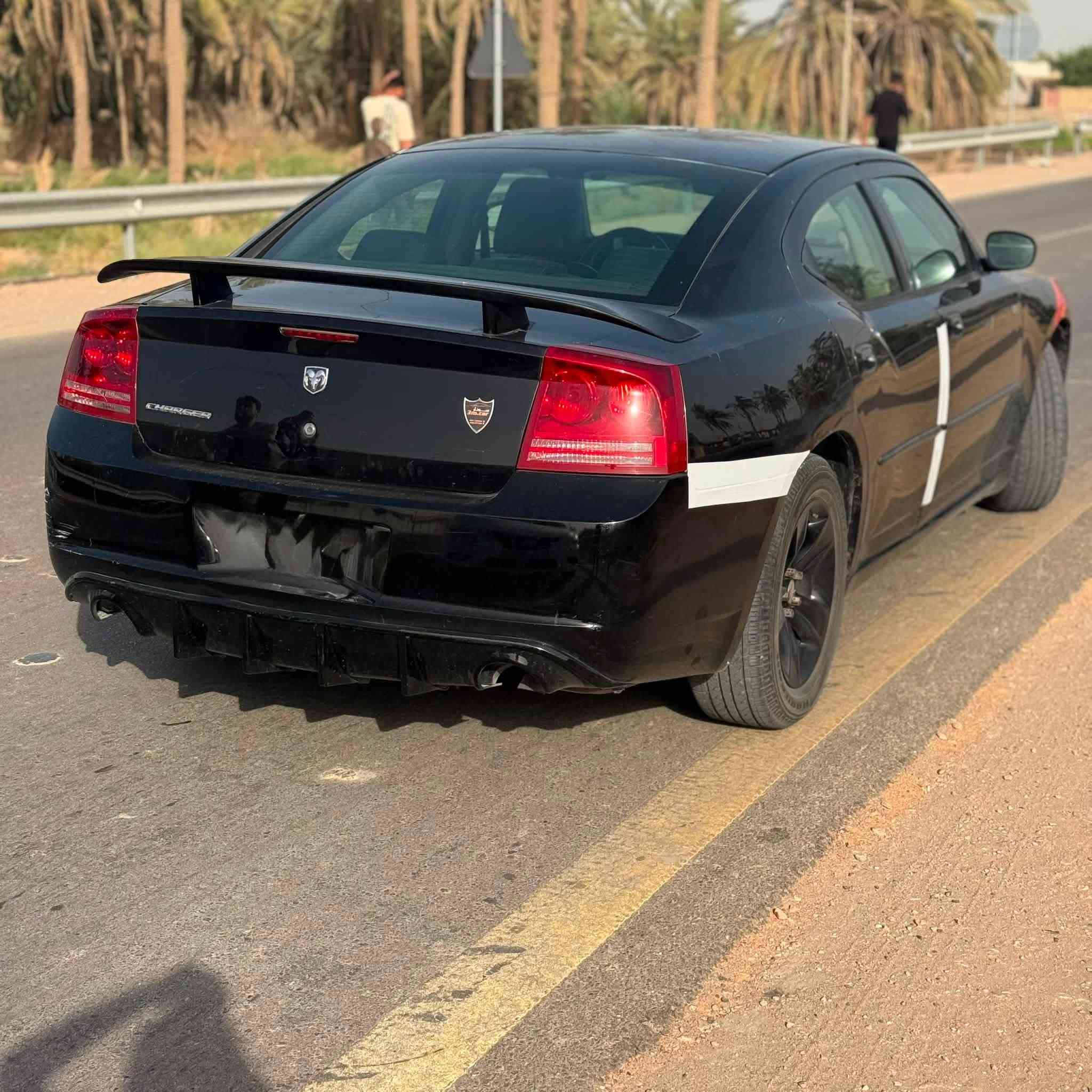 الشكل المقدس للبيع
جارجر   2006 
السياره كلش نظيفه 
بيها  قطع صبغ 
ابيع حزام 
كير مكينه حداديه تبريد جاهزه للاخير 
بيها كشنات  جلد جديده  
بدون نواقص 
ويل sxt 
ماشيه 200 فقط 
السعر 92 ورقه وبيها مجال للشراي  
العنوان النجف الاشرف 
***********
