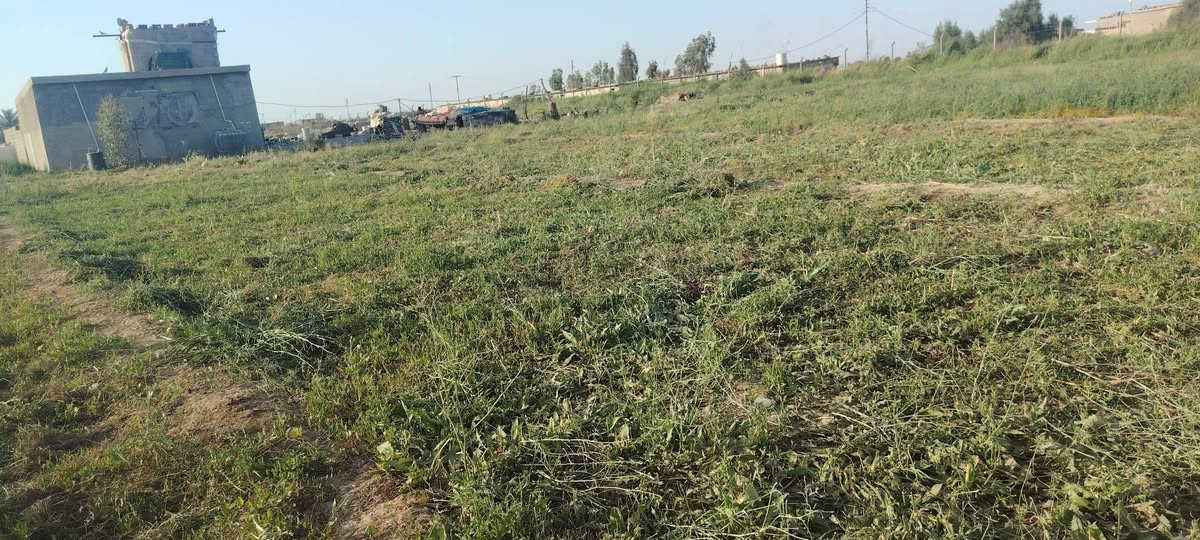 أرض زراعية المساحة دونم ونص المكان خلف الجسر الفرنسي كهرباء ماء شارع راح يتبلط منطقة جديدة سعرر85 التواصل واتساب فقط ***********
