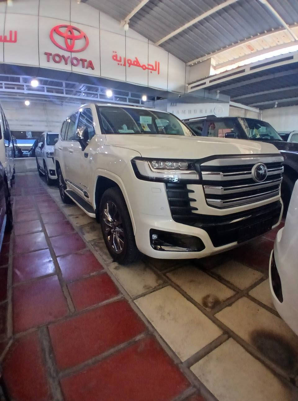 السلام عليكم
لاندكروز

👈💥💥2025
SAS👈
VX

زيرووو.    
هايبرد

مرقم بغداد

للاستفسار الاتصال على الرقم فقط
***********
