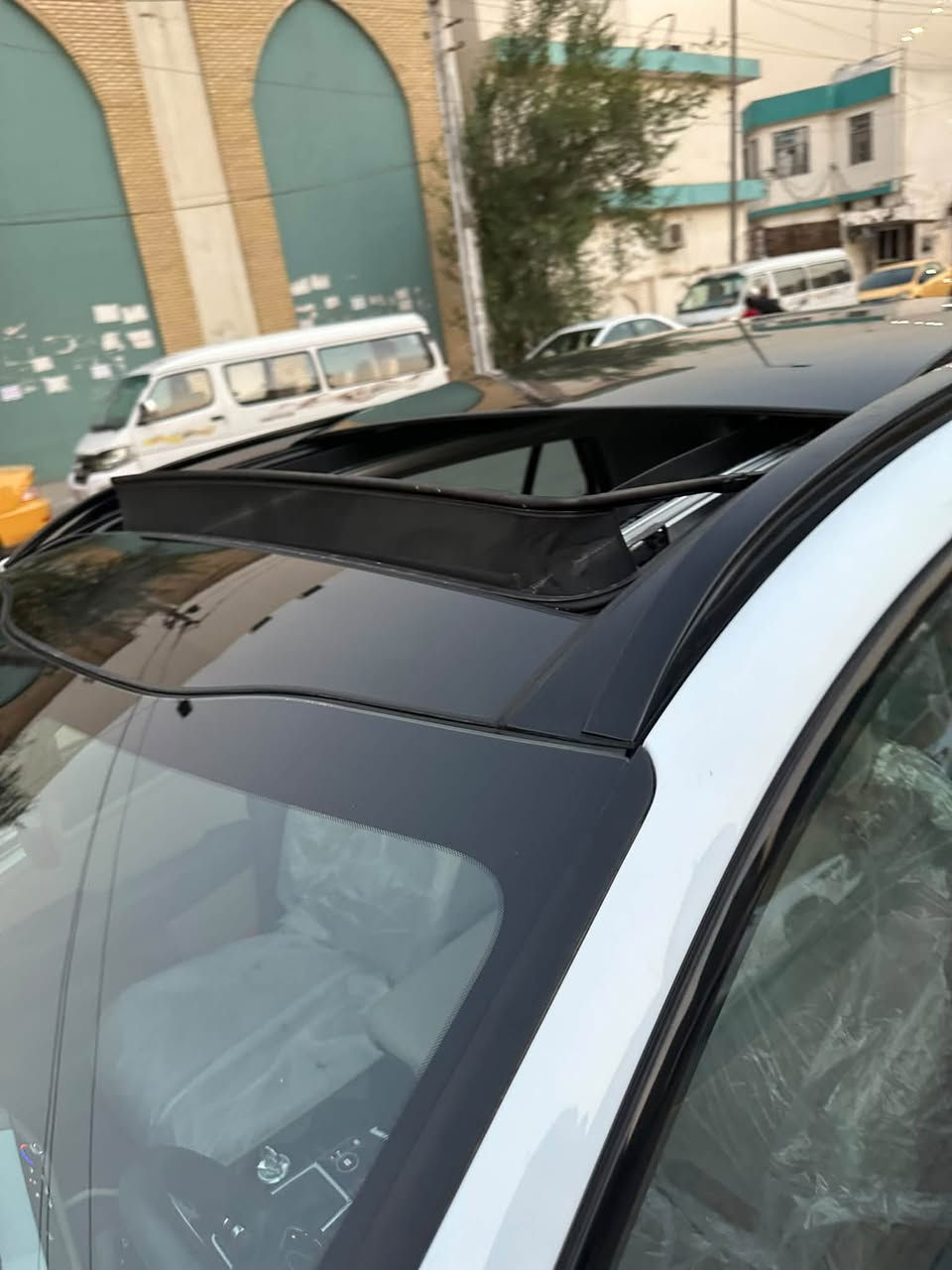 كيا سبورتج خليجي  ٢٠٢٥
فول 1/1بالسبورتج الخليجي
عداد المسافة المقطوعة/٢٣  الف كم
  ضمان  الشركة  وبعدها داخل الضمان مكفوله من كل شي 🔴🔴🔴وقبل ٢٠ يوم امبدل دهن وفلاتر للاستفسار الاتصال ***********‬
العنوان : بغداد الاعظمية 
السعر المطلوب /
( ٢٣٠ )$ دولار يعني دفترين 30　ورقة 
 المواصفات /
- وارد خليجي 
- رقم بغداد ‎
‏‌‎ - بانوراما 
- بصمتين وتشغيل عن بعد 
‏‌‎ - سعة المحرك 2.0L
‏-‌‎ مرتبط بناقل حركة أوتو 6 نمر
‏‌‎ - عدد AIR BAG8
‏‌‎ - حساسات أمامية 
‏‌‎ - حساسات خلفية
‏‌‎ - لايت زينون + LED
‏‌‎ - كشافات 
‏‌‎ - بك لايت LED
‏‌‎ - ويل كب 19
‏‌‎ - قبضات أبواب من الألمنيوم
‏-‌‎ اريل نفكيشن
‏-‌‎ تشغيل عن بعد 
‏‌‎ -فتح الصندوق كهرباء ذكي 
‏-‎ دشبول شاشة 
‏‌‎ - شاشة Apple Car play 
‏‌‎- كاميرا دوارة
‏‌‎ - الانارة الداخلية LED
‏‌‎ - المقاعد صحراوي قماش وتدفئة بالكشنات وستيرن تدف‏‌‎ئة - مثبت السرعة Cruise 
- الأوامر الصوتية
‏‌‎- أوضاع القيادة  Drive Mode
‏‌‎ - فحص أنظمة السيارة 
‏‌‎ - حساسات ضغط اطارات 
‏‌‎ - شفتات مقود
‏‌‎- تبريد شاشة
‏‌‎ - هاند بريك بصمة 
‌‌‏- ABS 
‌‌‏ - Auto Hold    أوتو هولد
‌‌‏- ISO Fex        ايزو فكس
‏‌‎- نظام مانع الانزلاق
‏‌‎- نظام نزول المنحدرات 
‏‌‎- اشارة في المرايا الجانبية
‏‌‎- مخرج منفذ الطاقة 
‌‌‏- رادارات جانبيه مع رادار خلفية 
-شاحن هاتف Wireless
