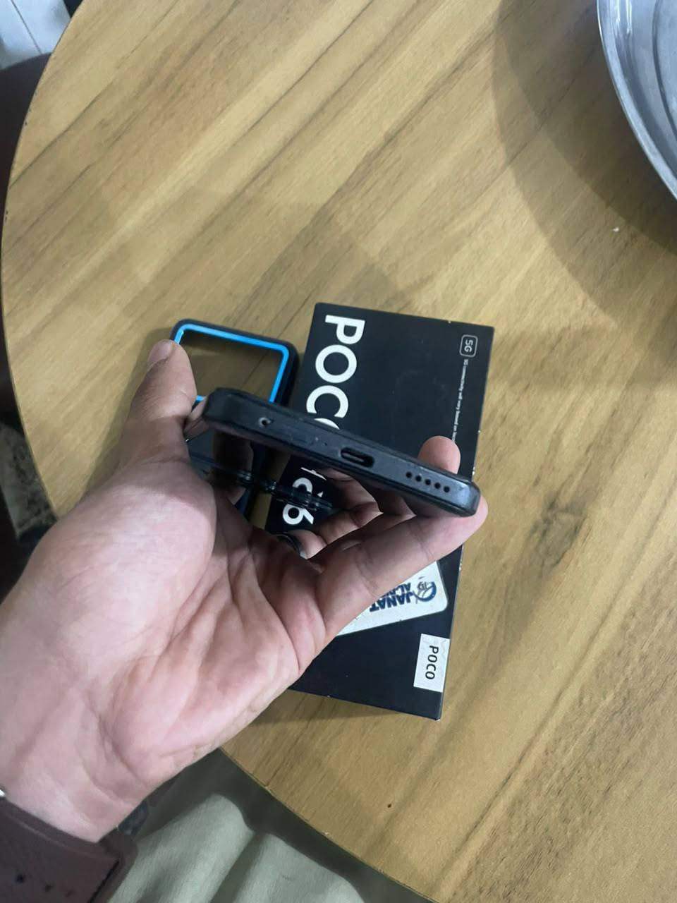 السلام عليكم بوكو X6 PRO ذاكرته 512 مستبدل شاشه واكو خلل بل كاميرات نظافة مليار ((سعره 140 الف)) *********** واتساب
