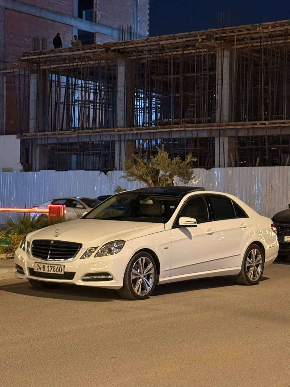 مارسيدس E200 مراوس بجالنجر
