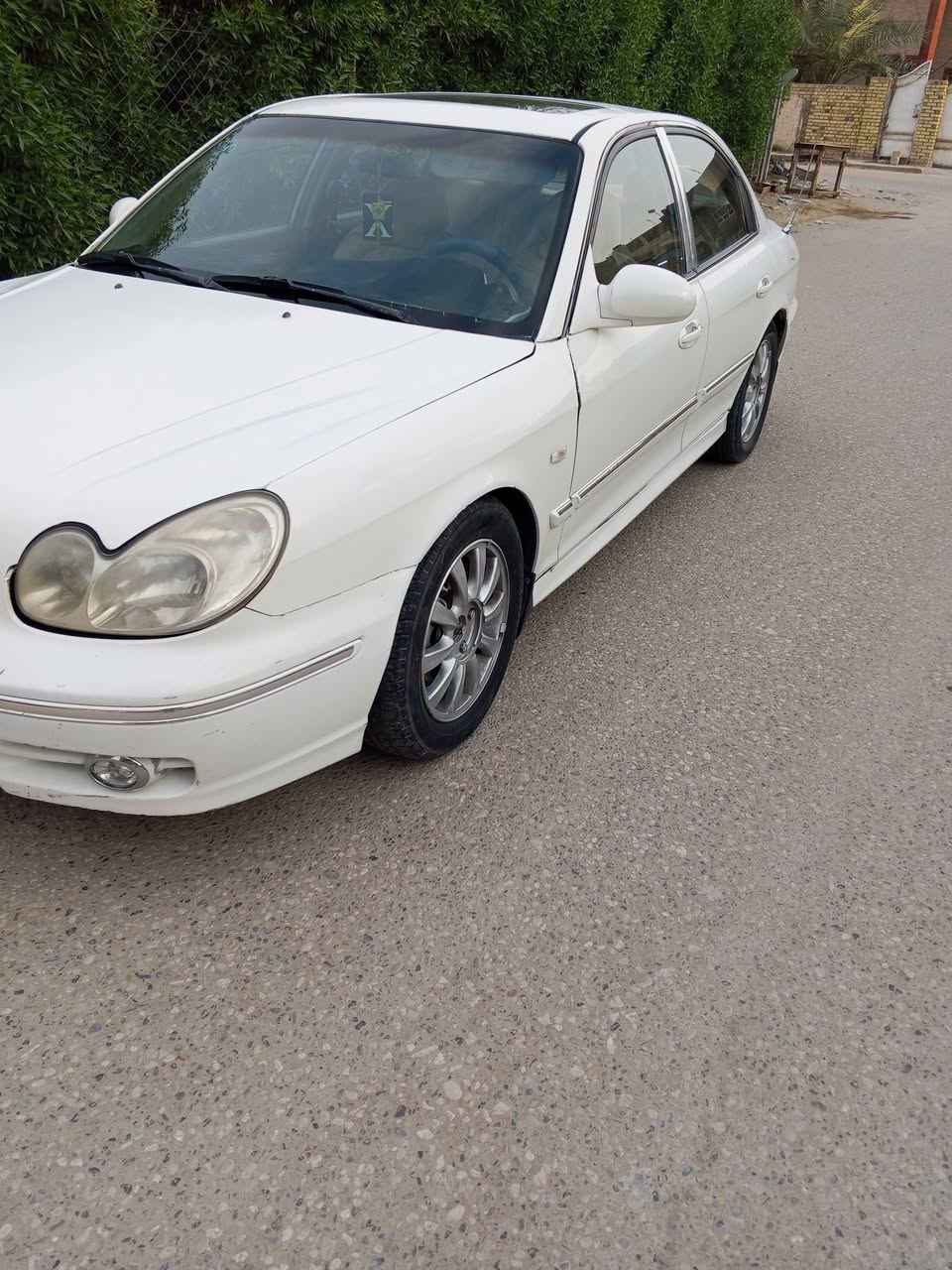 السلام عليكم من رخصه الكروب المحترم سوناتا موديل 2005 مكينه 2000 كير اوتوماتيك حداديه تخم تاير تبريد شغال رقم مثنى السنويه لل 2029 تحويل مباشر السيارة مصبوغه عام للجماليه بالعافيه عل ياخذه السعر 57 رقم الهاتف *********** ما متواجد على الفيس
