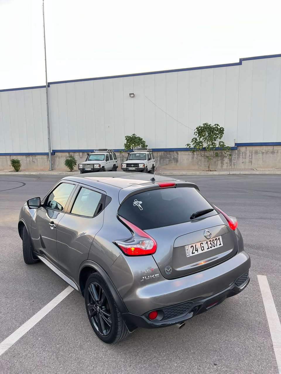 نيسان JUKE
صفر شركة مهند 
سياره بدون صبغ بدون تعديل✅
ماشي 83 كيلو جديد📦
فول موصفات 
بانوراما
خمس كامرات 
رقم سنويه جديد
سعر : 129 بيه مجال
***********☎️

