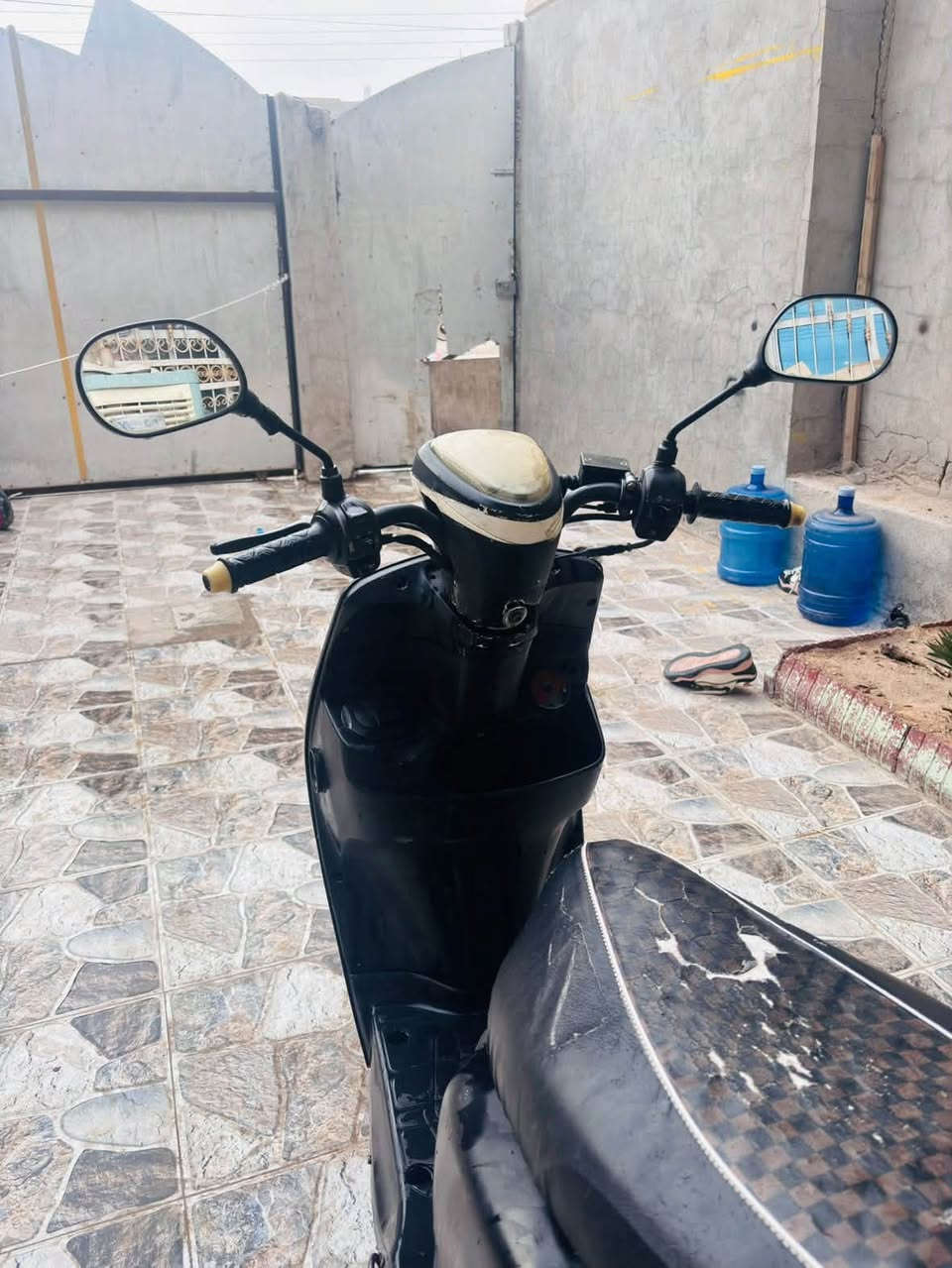 بوليس صيني • برغي • نضيفه