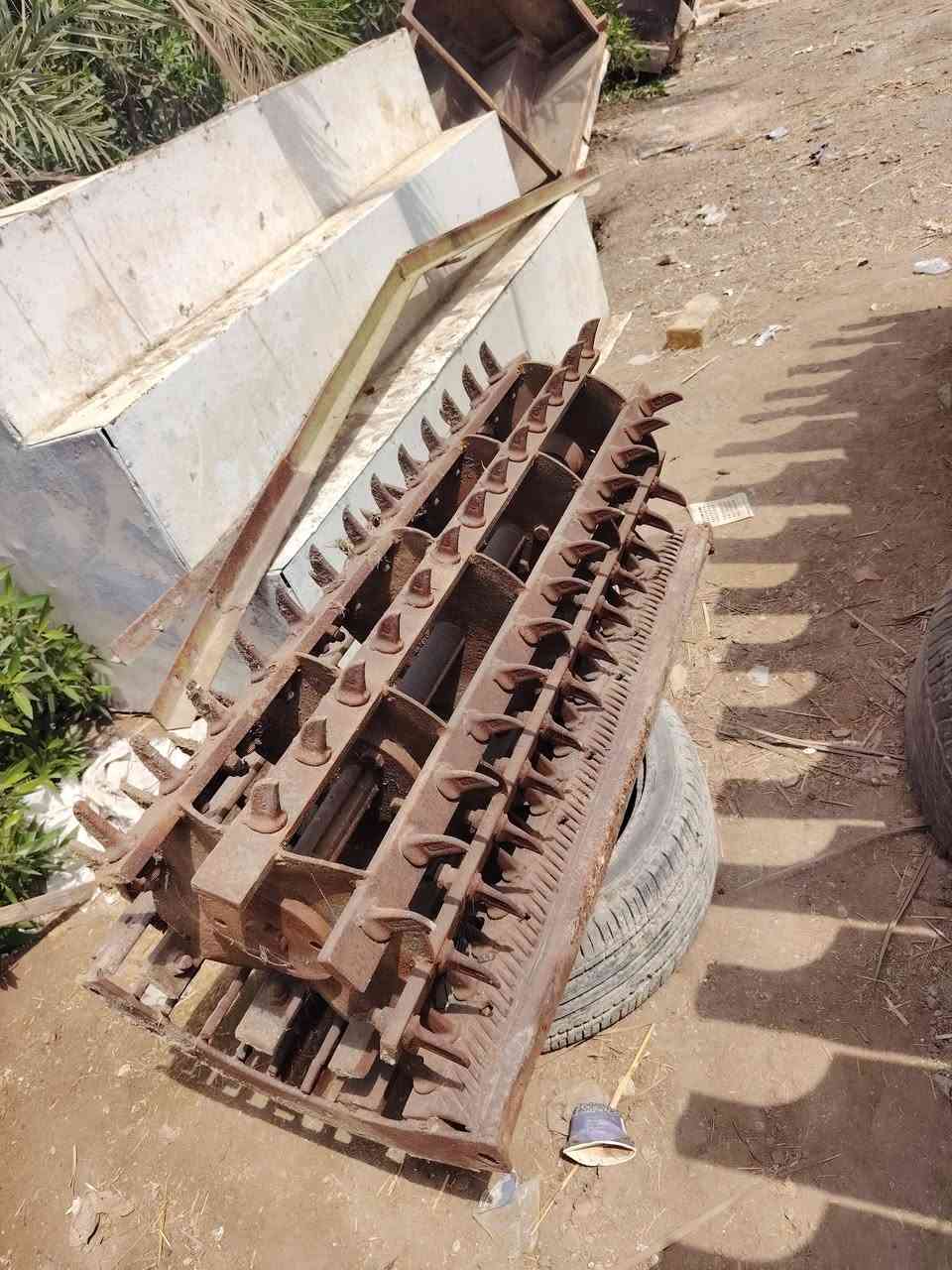سلام عليكم
تحويره تسعه وثمانين للبيع
تصنيع تحوير عمل مشتغله موسمين فقط ما صاعده تبليط ابد
كل محتوياته موجوده ما عده التايرات مثل ما موضح في الصور مع العلم السنسول جاف للاستفسار اتصل ***********
