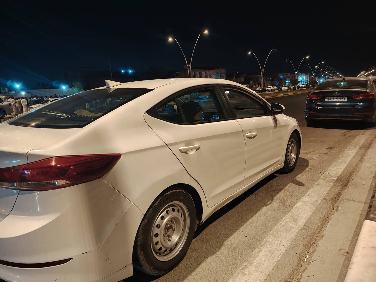 🚘 للبيع الانتره
سياره بيه صبغ مكانات بس اني اكلك حزام وبيه تكشير بصبغ حداده تعبانه تبريد بل مشي بارد من توكف يبوخ سياره بسمنه رقم جديد خواني تخم تاير مصار شهر من شديتها 

▪️ الموديل: 2018
▪️ الوارد: أمريكي 🇺🇸
▪️ اللون: أبيض صدفي 🤍
▪️ الموقع: البصرة – حي الزيتون 📍
▪️ السعر: 90 قابل للتفاوض للجادين 💰

*********** بيه واتساب تعليقات ماجاوب عليه واتساب واتصال وعيوني الك
