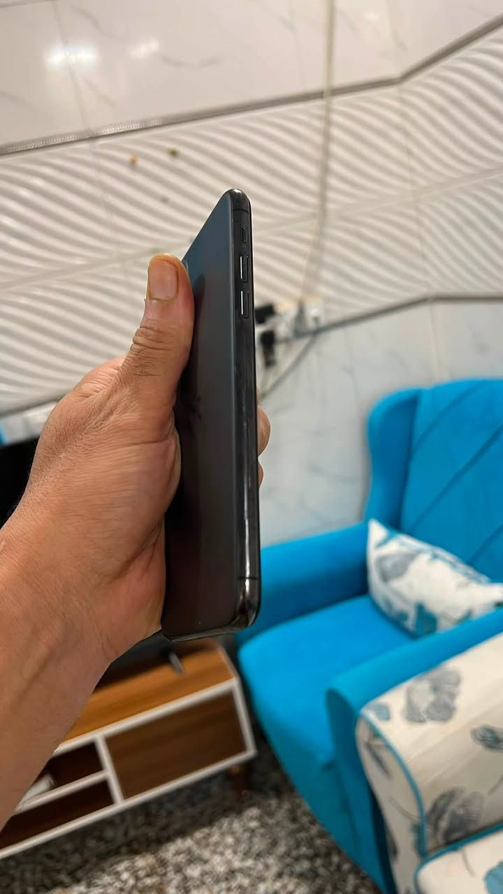 ايفون ١١برو ماكس للبيع او لمراوس شرط يومين شحن ذاكره ٢٥٦
***********
