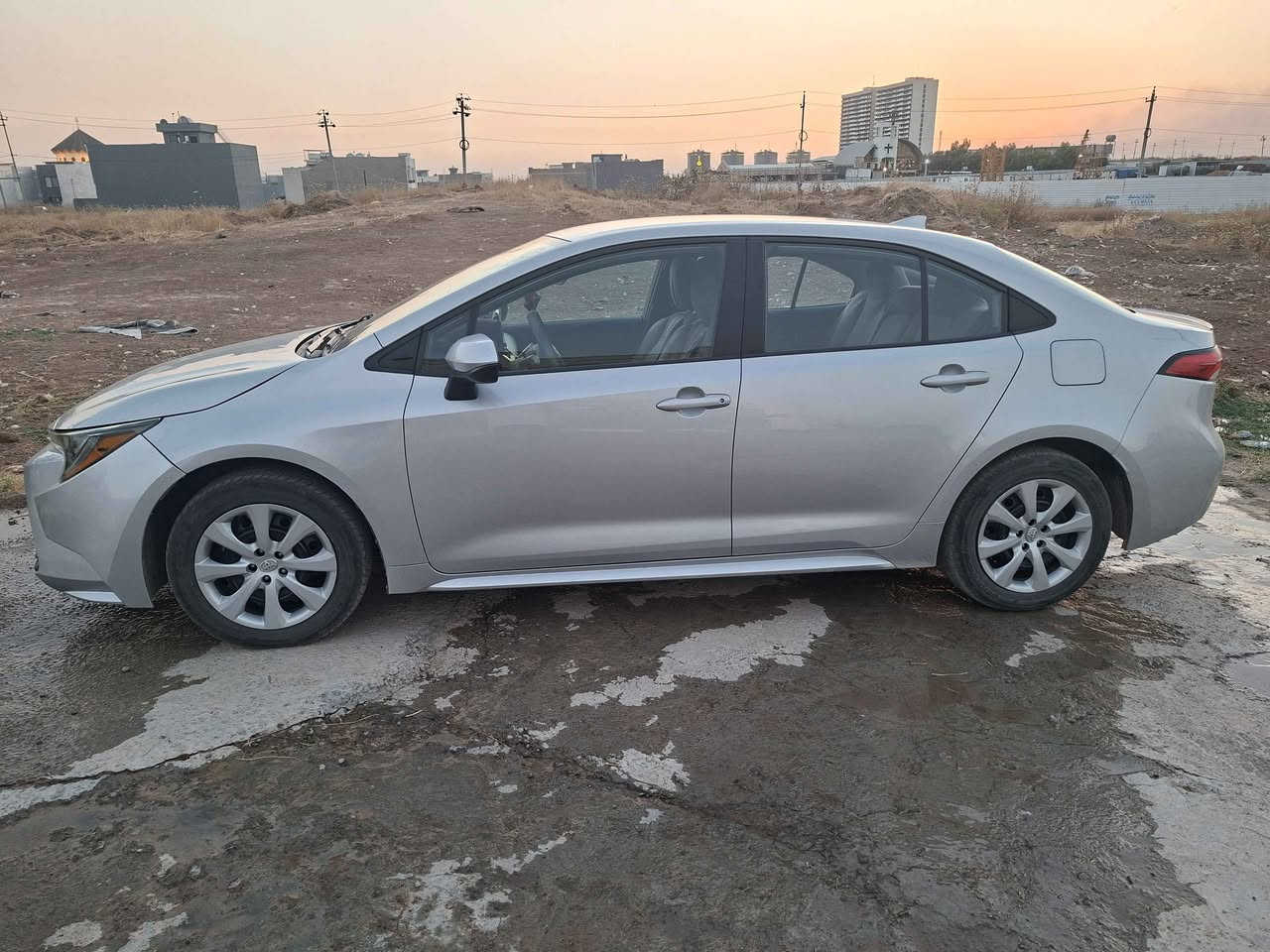 كورلا رقم اربيل 2023 جاملغ امامي جهة السكن تعديل بارد وسطح قبغ الصندوق بخ اثر شخوط بدون حادث السعر 150$ومجال للطيبين هاتف *********** أربيل, العراق

نص مكتوب في الصور:
- usacars.bg
- 6 / 12
- usacars.bg 9 / 12
- 5 / 12
- usacars.bg 4 / 12
- usacars.bg 1 / 12