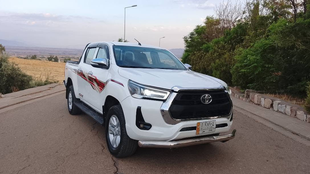 TOYOTA hlux مەرزیە
Model 2016 
سەیارەیکی زۆر جوان خاوێن توند تۆل یەک دینار مسرف تیانیە گێر مکینە ئەکسل بەشەرت  سەیارەکە پارچە رەشە دووبەیە گێر عاديه  به شه رتى كافلاتى مه ده نى و مال كه س نه بيت دوو به ى بيت 
نرخ ١٢٨ وه رقه خوار هه موو بازار 
ژمارە مۆبایل *********** كويسينجاك, أربيل
