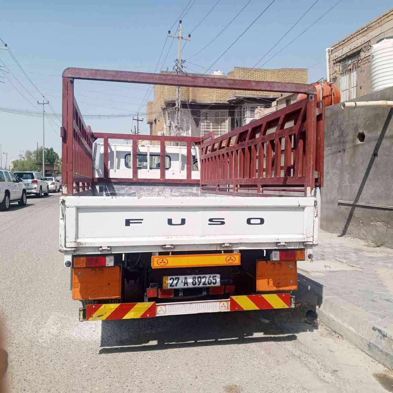 سلام عليكم كنتر للبيع موديل ١٨ رقم ذي قار دولي تحويل مباشر السياره على وضع الشركه  تايرات ١٧ ونص ... شباب مكلف بل نشر هاذه راعي سياره رقم *********** ما متواجد علا فيس
