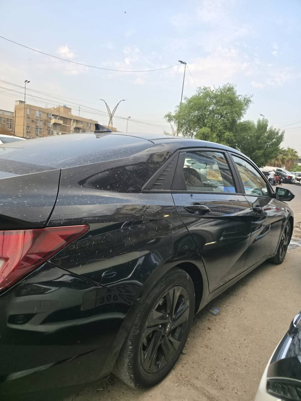 النترا ٢٠٢٢ • اسود • رقم بصره