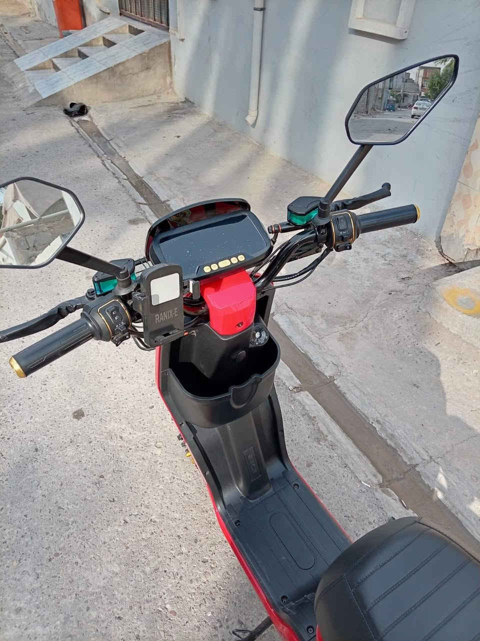R9 • مستعمله • مجال بصيط