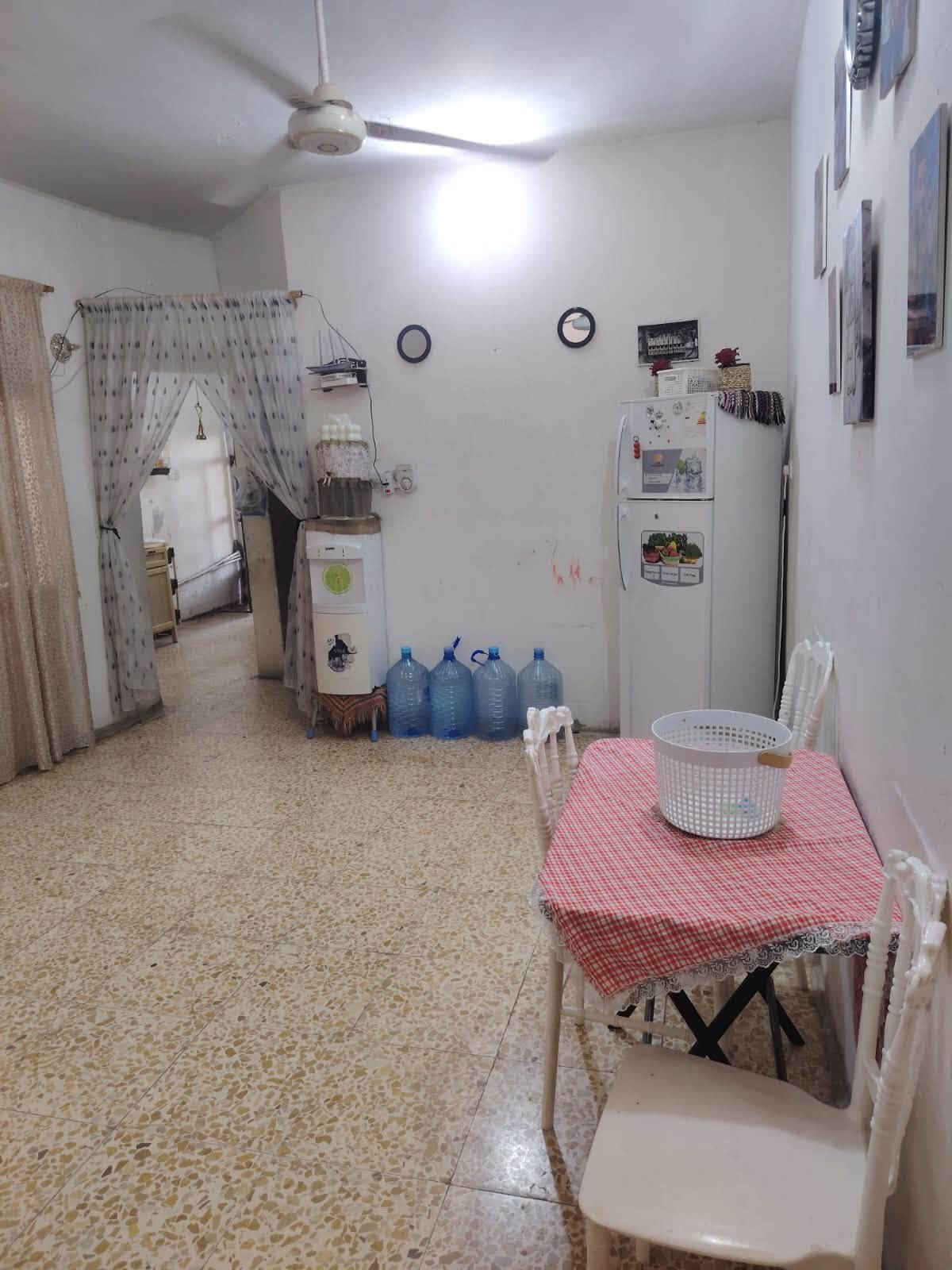 للبيع بيت سكني في المحمودية المساحه150 الاستفسار مراسله ***********
