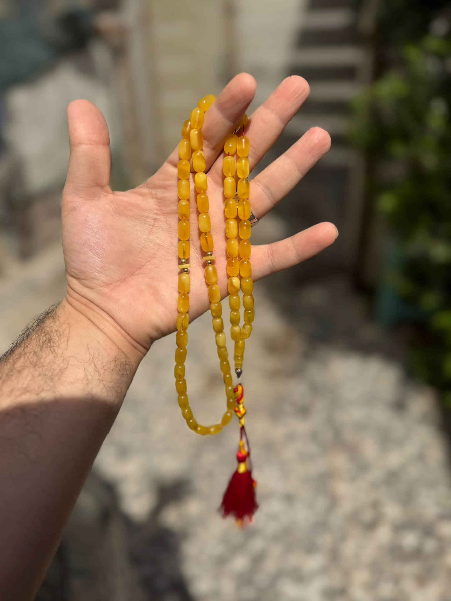 مسباح كهرب حر طبيعي
مسباح كهرب حر طبيعي قطعه جدا حلوه صافيه وماخذه لون 
عدد الحبات ٦٥ حبه 
وزنها ٣٠ غرام 
سعرها ٣٠٠ الف 
مكاني بغداد

