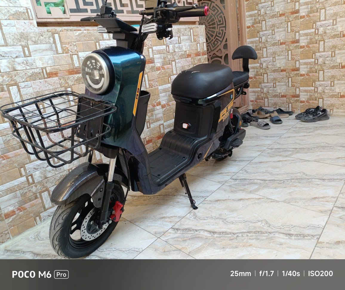 R9 للبيع
موديل 25 (بطاريات عدد 6 بلادي يرادلهن تبديل) 
فول مواصفات تشغيل سويج وكارت ملف 1500 واط حقيقي مو مثل الونلي 1200 رجوع للخلف لايت زنون عالي وناصي عنبار امامي خلفي دهن ودبلات غاز هيدروليك دبل اشاره يمين يسار هورن مثبت سرعه ستاند موبايل وياه الشاحنه الاصليه وبايدرات وصل الشركه موجود صارلها عندي 9 اشهر
ابيعها على وضعها ب325 قفل اذا مو شراي لاتعبني مكاني كربلاء قرب مستشفى الكفيل 
رقمي***********

نص مكتوب في الصور:
- POCO M6 Pro 85mm | f/1.7 | 1/40s | ISO400
- POCO M6 Pro 70mm | f/1.7 | 1/120s | ISO80
- POCO M6 Pro 25mm | f/1.7 | 1/40s | ISO320
- POCO M6 Pro 25mm | f/1.7 | 1/40s | ISO200
- POCO M6 Pro 25mm | f/1.7 | 1/60s | ISO250
- POCO M6 Pro 25mm | f/1.7 | 1/60s | ISO200
- POCO M6 Pro 25mm | f/1.7 | 1/40s | ISO500