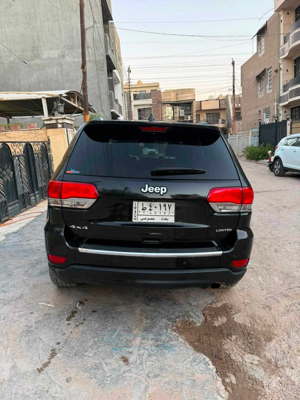 سلام عليكم
Jeep Grand Cherokee
موديل 2015
فووول مواصفات فتحه مري ينزل ويه البك فوول
لون اسود
صبغ صفحه اثر طخات وجه ثانيه باب نصه وجاملغ نصه 
والحادث مالته جاملغ وبنيد جه الصفحه الي مصبوغه 

رايده 140 ورقه وترهم مراوس بجيب 23 او 24 
رقم تلفون 
*********** مكاني الغزاليه

