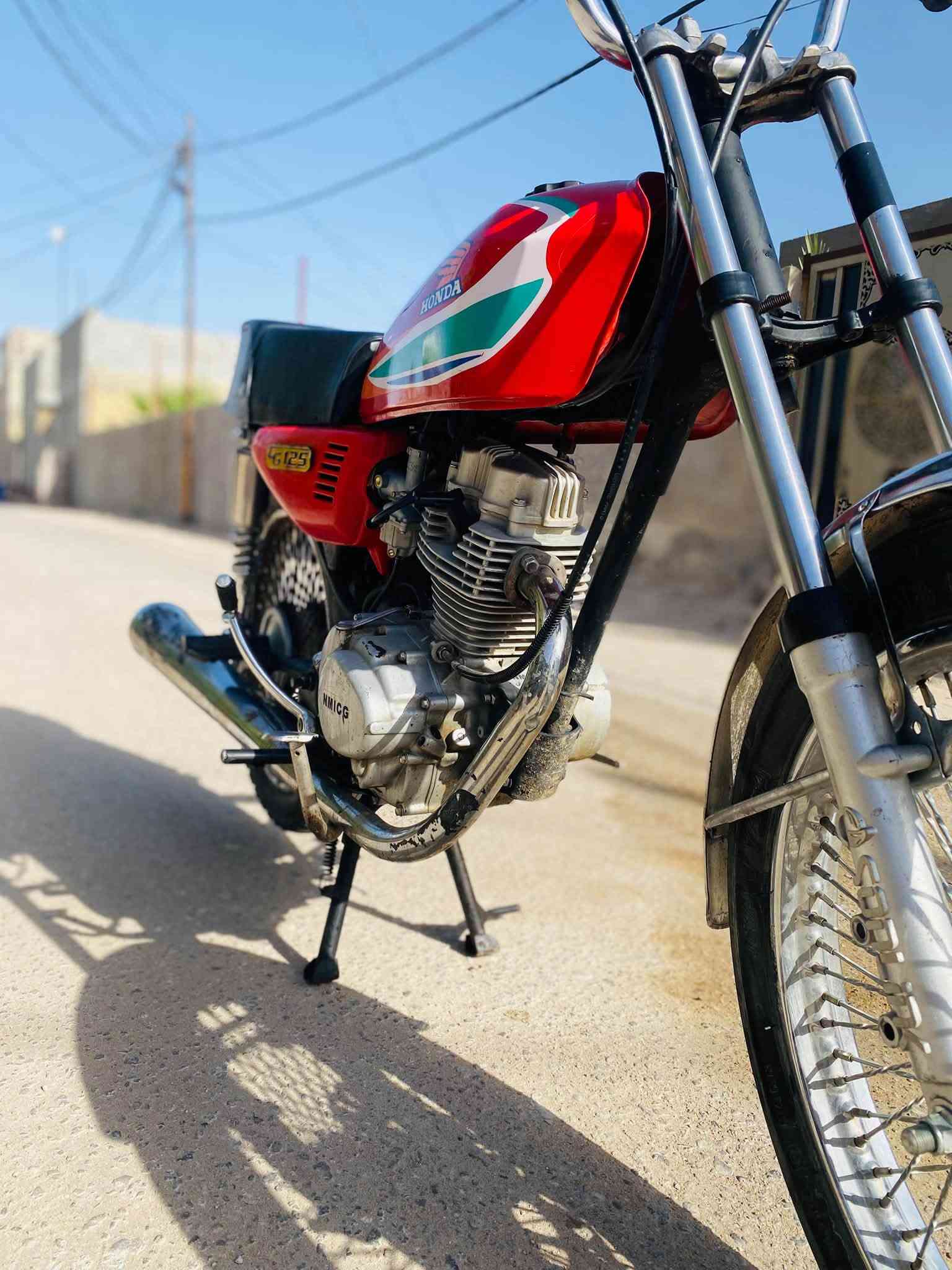 كلك كلك للبيع موديل 23محرك مامفتوح دراجه ناعمه وتخبل مابيه كل نقص هندر واحد تشتغل
كلشي بيه جديد هندر كابرته تانكي كشن جاملاخات جدد كلشي جديد ماتخسر ربع عليه بيع مستعجل 350وبيه مجال ستفسار خاص وهاذا رقمي ***********
